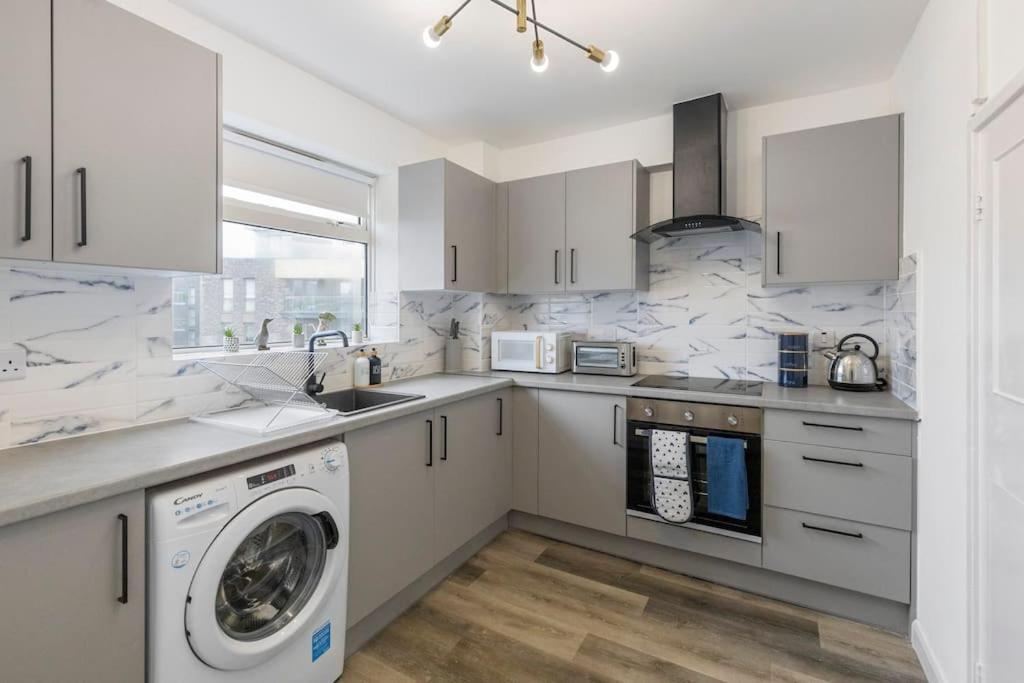 Shard View 2Br Next Tower Bridge Apartment ลอนดอน ภายนอก รูปภาพ