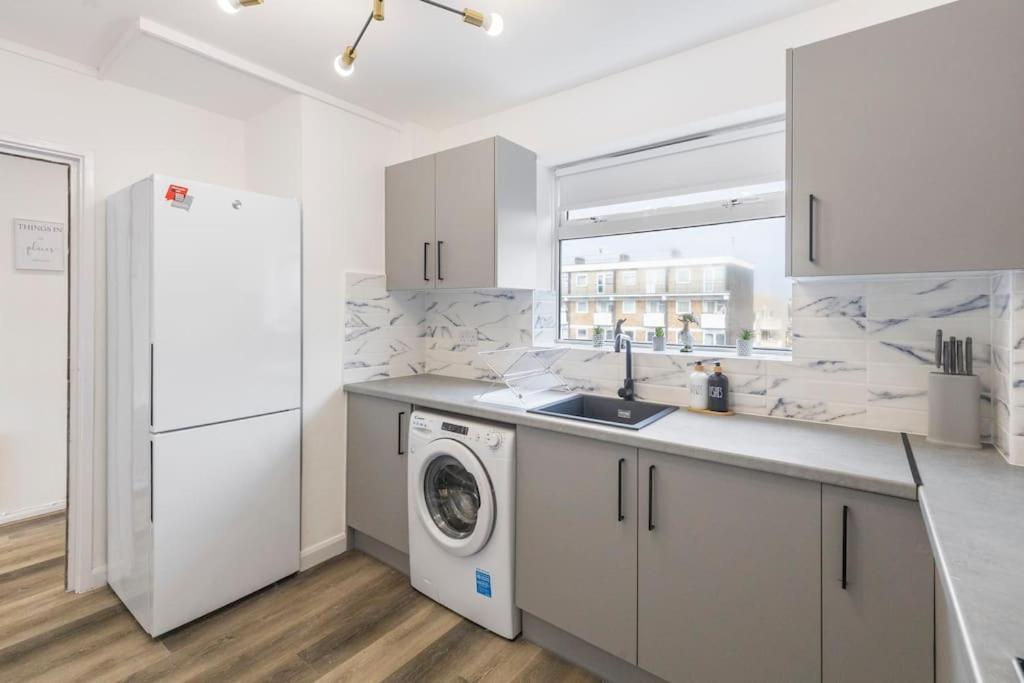 Shard View 2Br Next Tower Bridge Apartment ลอนดอน ภายนอก รูปภาพ